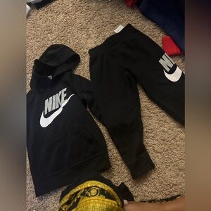Nike jogging suit toddler 3T